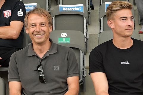 Jonathan Klinsmann (r.) an der Seite seines berühmten Vaters Jürgen Klinsmann.