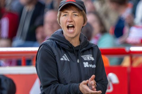 Gelingt der Coup? Trainerin Ailien Poese und Union Berlin fordern den FC Bayern. (Archivbild) Foto: Soeren Stache/dpa