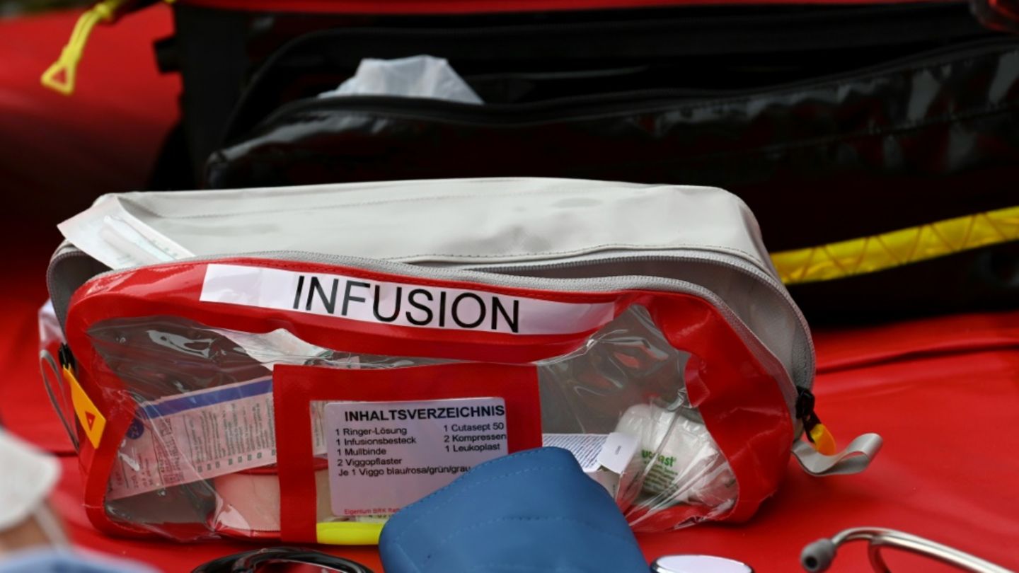 Medizinisches Material bei Übung