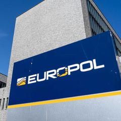 Europol-Zentrale: Mit Kinderfotos hat Europol digital nach den vermissten Kindern aus der Ukraine gefahndet