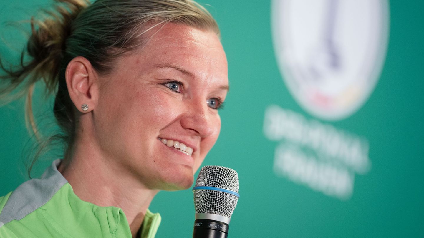Verabschiedet sich nach 14 Jahren aus Wolfsburg: Alexandra Popp. (Archivbild) Foto: Marius Becker/dpa