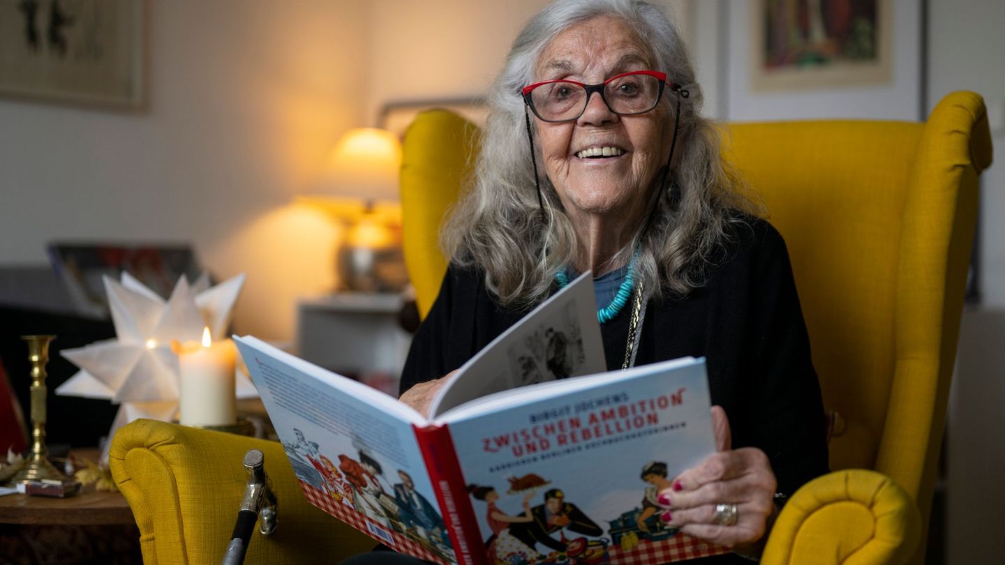 Ursula Winnington schrieb acht Kochbücher. (Archivbild) Foto: Monika Skolimowska/dpa