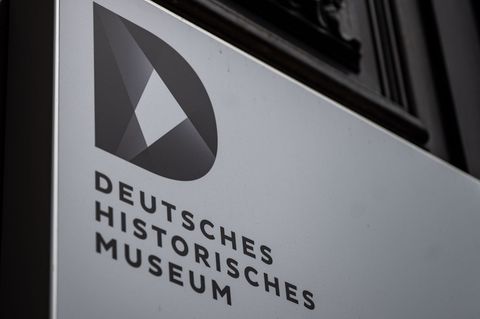 Das Deutsche Historische Museum gibt ein Ölgemälde zurück. (Archivbild) Foto: Monika Skolimowska/dpa