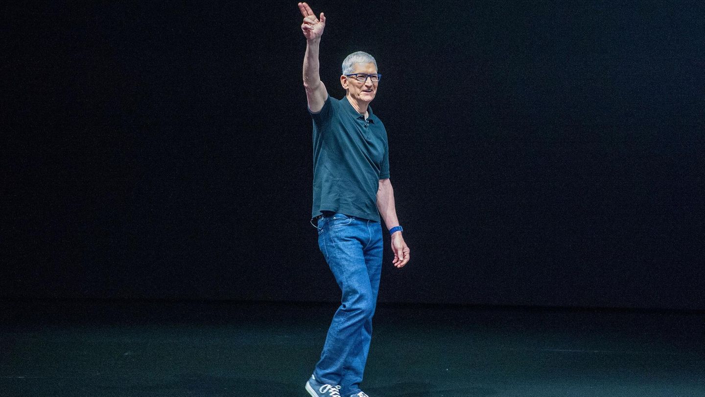 Computer-Gigant: John Ternus folgt auf Tim Cook: Wechsel an der Apple-Spitze
