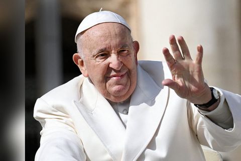 Papst Franziskus ist am 21. April 2025 (Ostermontag) im Alter von 88 Jahren verstorben.