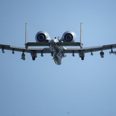Das US-Militär will das betagte aber bewährte Flugzeug vom Typ A-10 weiterhin nutzen. (Archivbild) Foto: Gregor Fischer/dpa