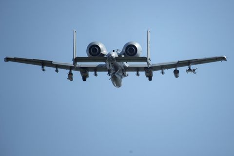 Das US-Militär will das betagte aber bewährte Flugzeug vom Typ A-10 weiterhin nutzen. (Archivbild) Foto: Gregor Fischer/dpa