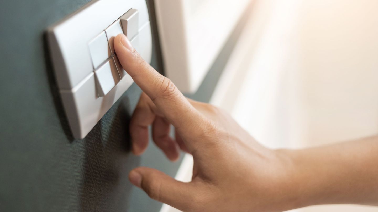 Einfach und effektiv: Mit diesen Tricks sparen Sie im Haushalt Strom