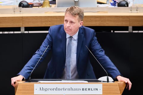 Der Berliner Senat hat den Staatssekretär Oliver Friederici entlassen. (Archivbild) Foto: Annette Riedl/dpa