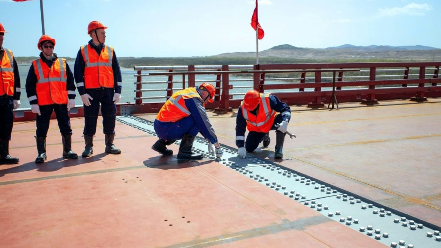 Zeremonie am Grenzfluss Tumen