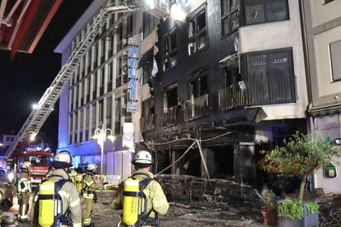 46 Feuerwehrleute bekämpften am Morgen einen Brand in der Mannheimer Innenstadt. Foto: René Priebe/PR-Video/dpa