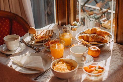Frühstück im Hotel: Oft so reichlich, dass es auch für ein Lunchpaket reichen würde