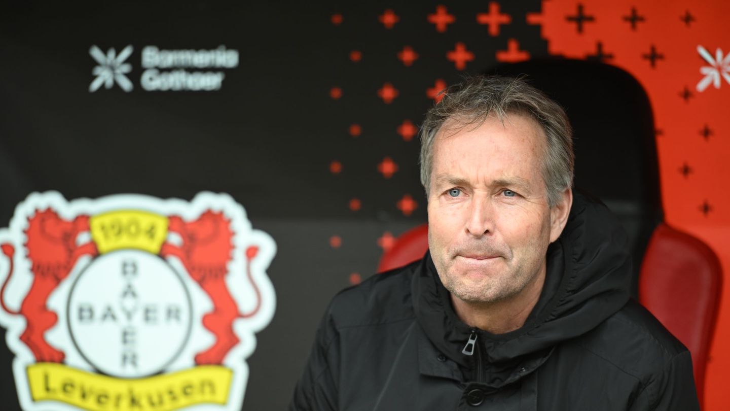 Will mit Bayer Leverkusen ins Pokalfinale: Kasper Hjulmand. (Archivbild) Foto: Fabian Strauch/dpa