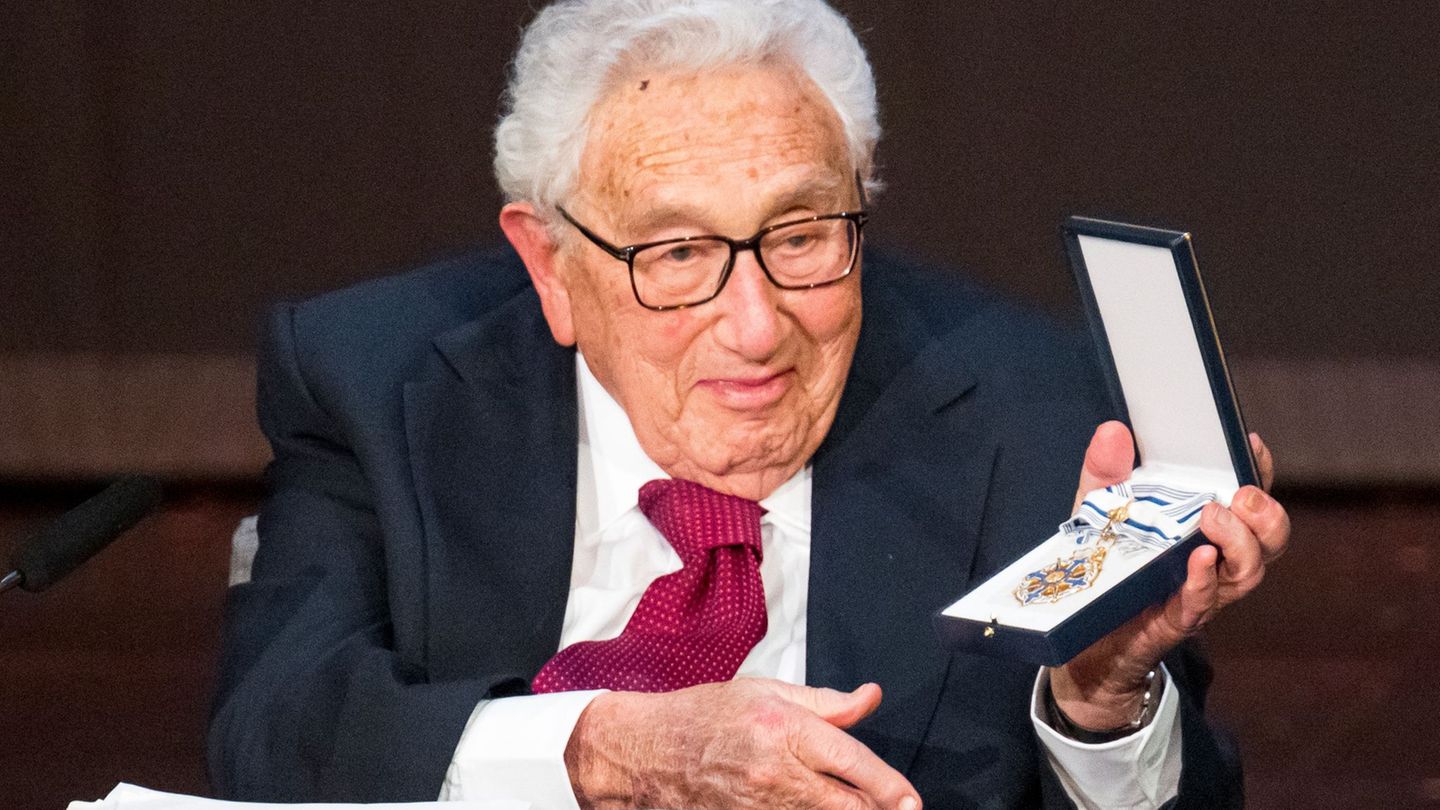 Seinen 100. Geburtstag feierte Henry Kissinger in seiner Geburtsstadt Fürth - nun soll hier eine neue Stiftung zu seinen Ehren e