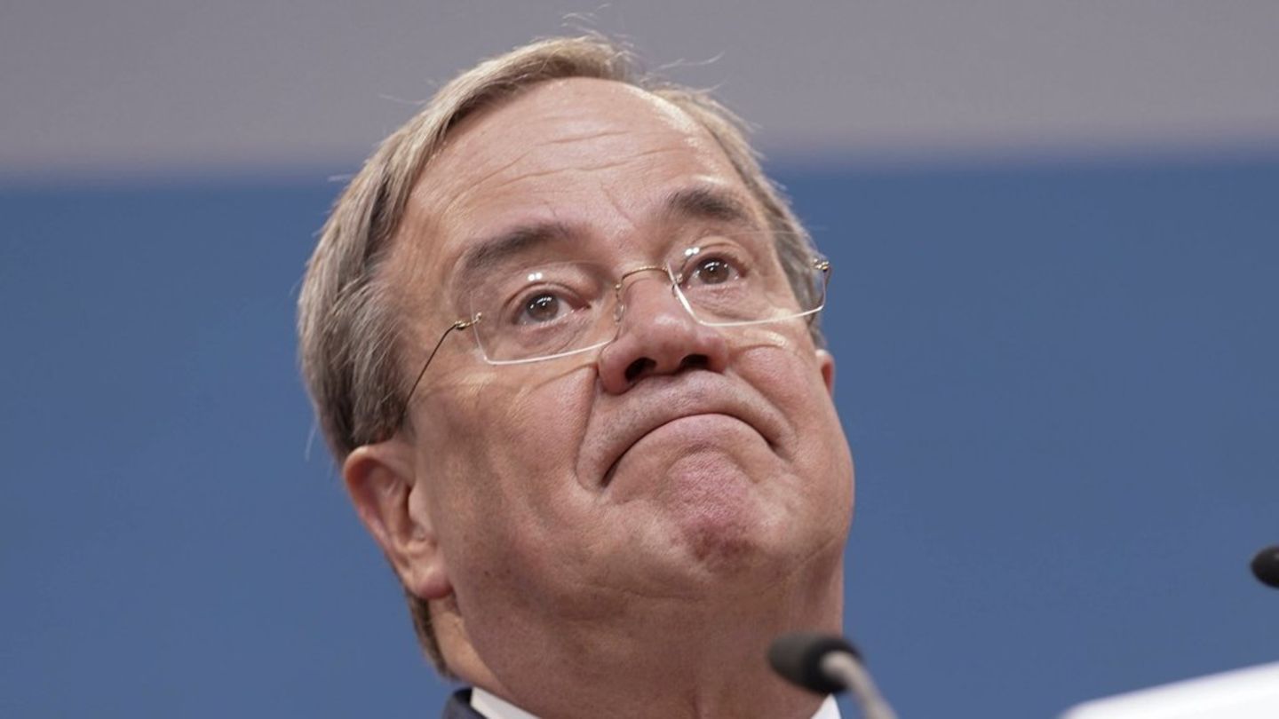 Bei Unfall mit E-Scooter: Armin Laschet hat sich die Schulter gebrochen