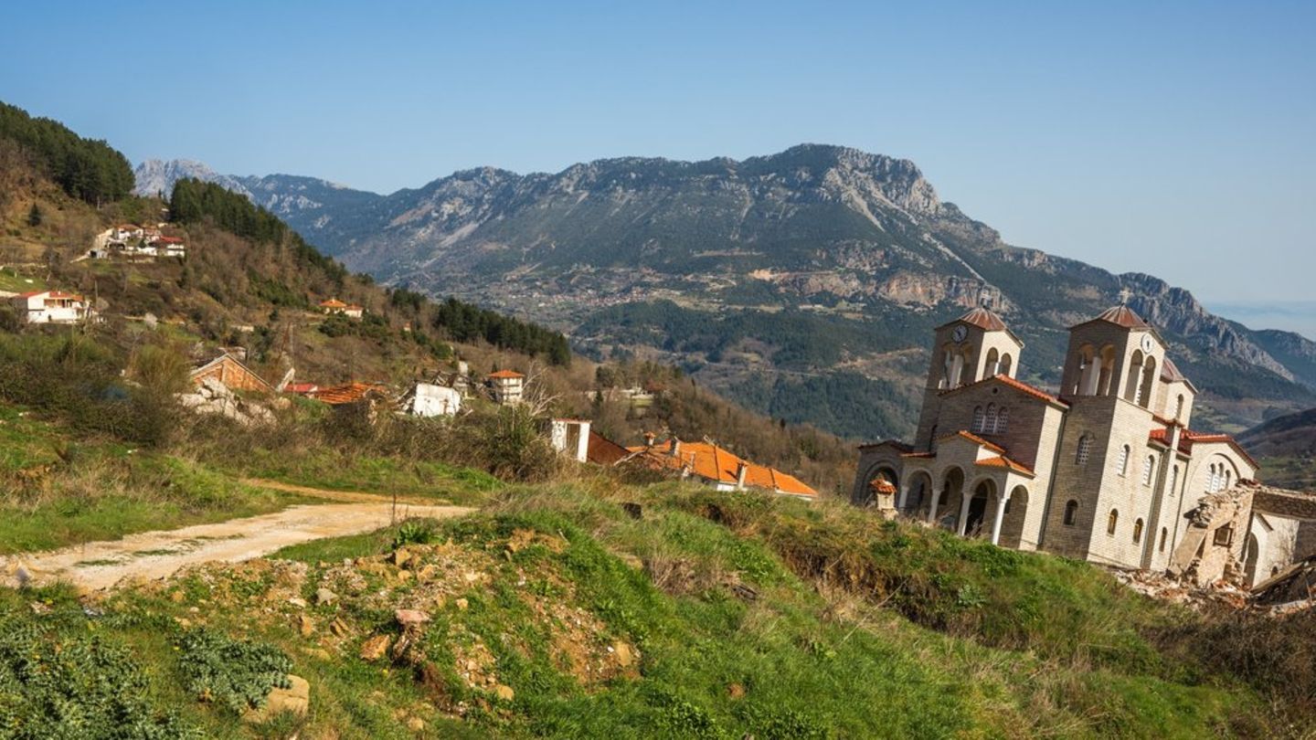 Griechenland: Diese Kirche ist eine schräge Attraktion