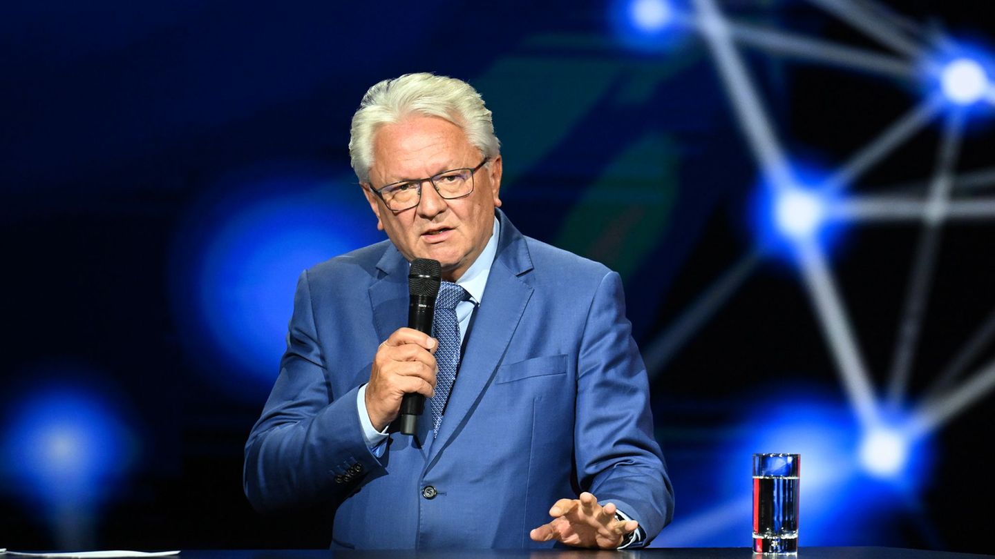 Rheinmetall-Chef Armin Papperger spricht auf der Hannover Messe über die Zukunft der Rüstungsindustrie. Foto: Shireen Broszies/d