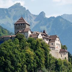 Schloss Vaduz, Heimat des Fürstenhauses Liechtenstein: Der Finanzplatz im Herzen Europas liegt im Auswanderer-Ranking auf Platz neun