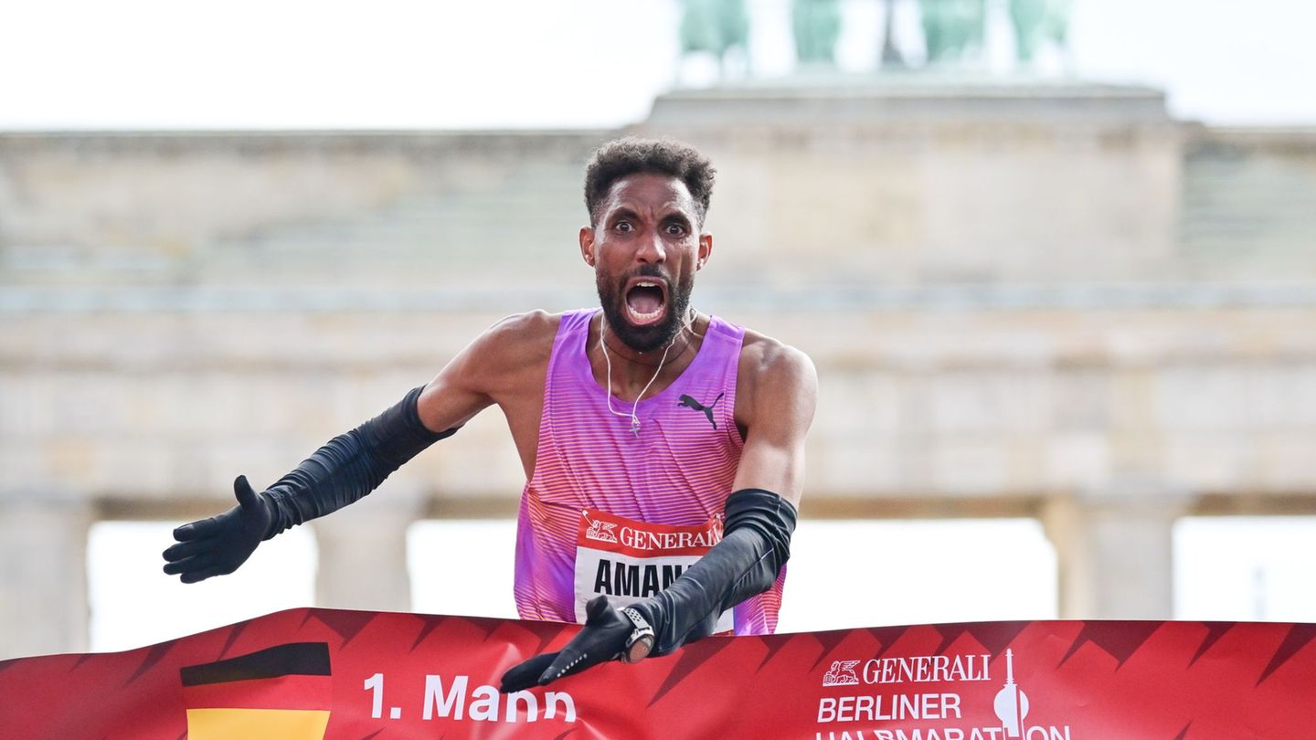Amanal Petros knackte zuletzt in Berlin seinen deutschen Halbmarathon-Rekord. (Archivbild) Foto: Sebastian Christoph Gollnow/dpa
