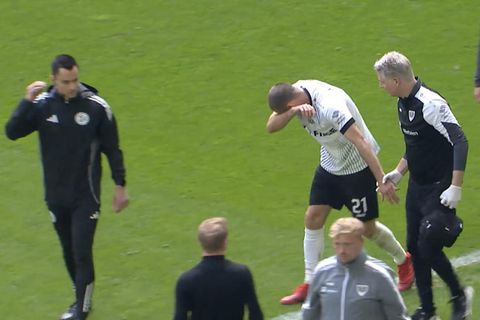 Rico Preißinger vom SC Preußen Münster hat sich den Finger ausgerenkt.