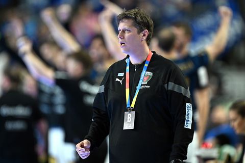 Füchse-Trainer Nicolej Krickau erwartet gegen Gummersbach eine schwierige Aufgabe Foto: Federico Gambarini/dpa