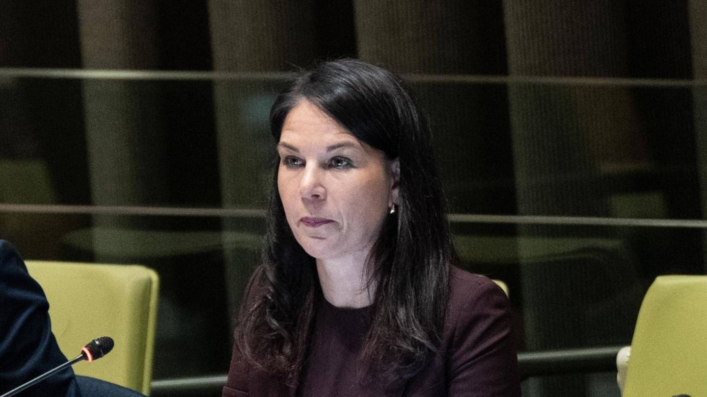 Annalena Baerbock war Gast in der "The Daily Show" von Jon Stewart.