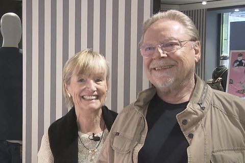 Jürgen von der Lippe und seine Freundin.