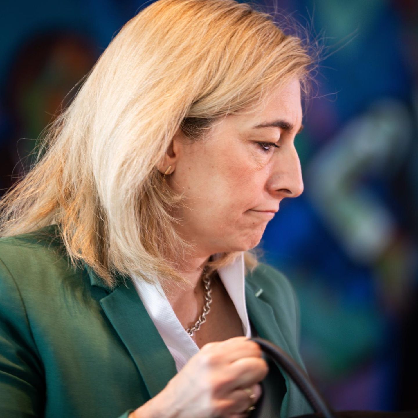 Bundesgesundheitsministerin Nina Warken arbeitet an einer Pflegereform