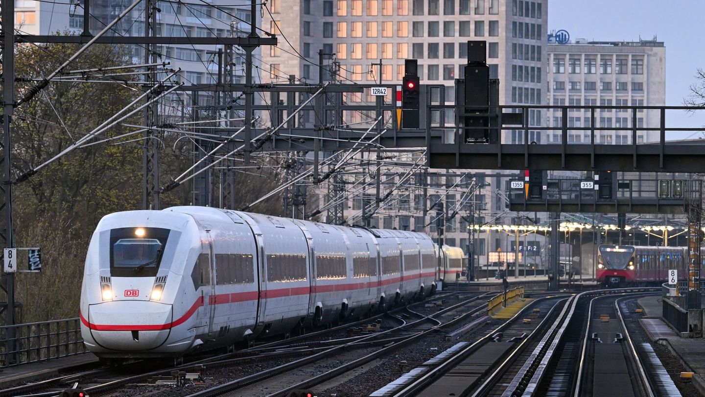 Zwischen dem 14. Juni und dem 12. Dezember kommt es auf der Berliner Stadtbahn zu erheblichen Einschränkungen im Fern- und Regio