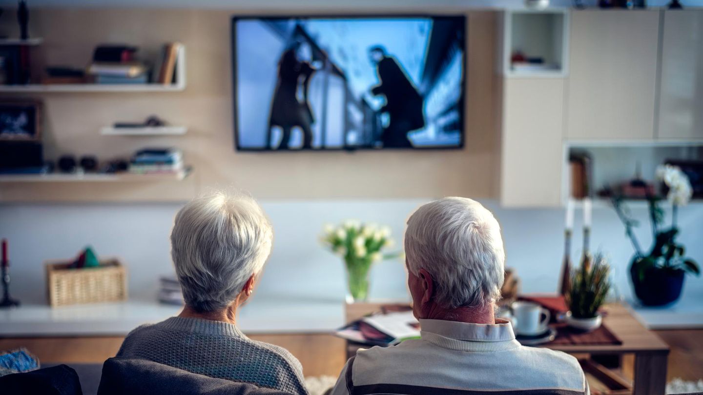 Einfach erklärt: Wann Rentner sich vom Rundfunkbeitrag befreien können