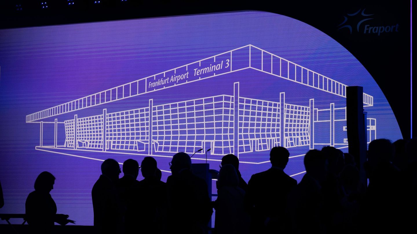 Für Fraport mehr als ein Gebäude: Das Terminal 3. Foto: Boris Roessler/dpa