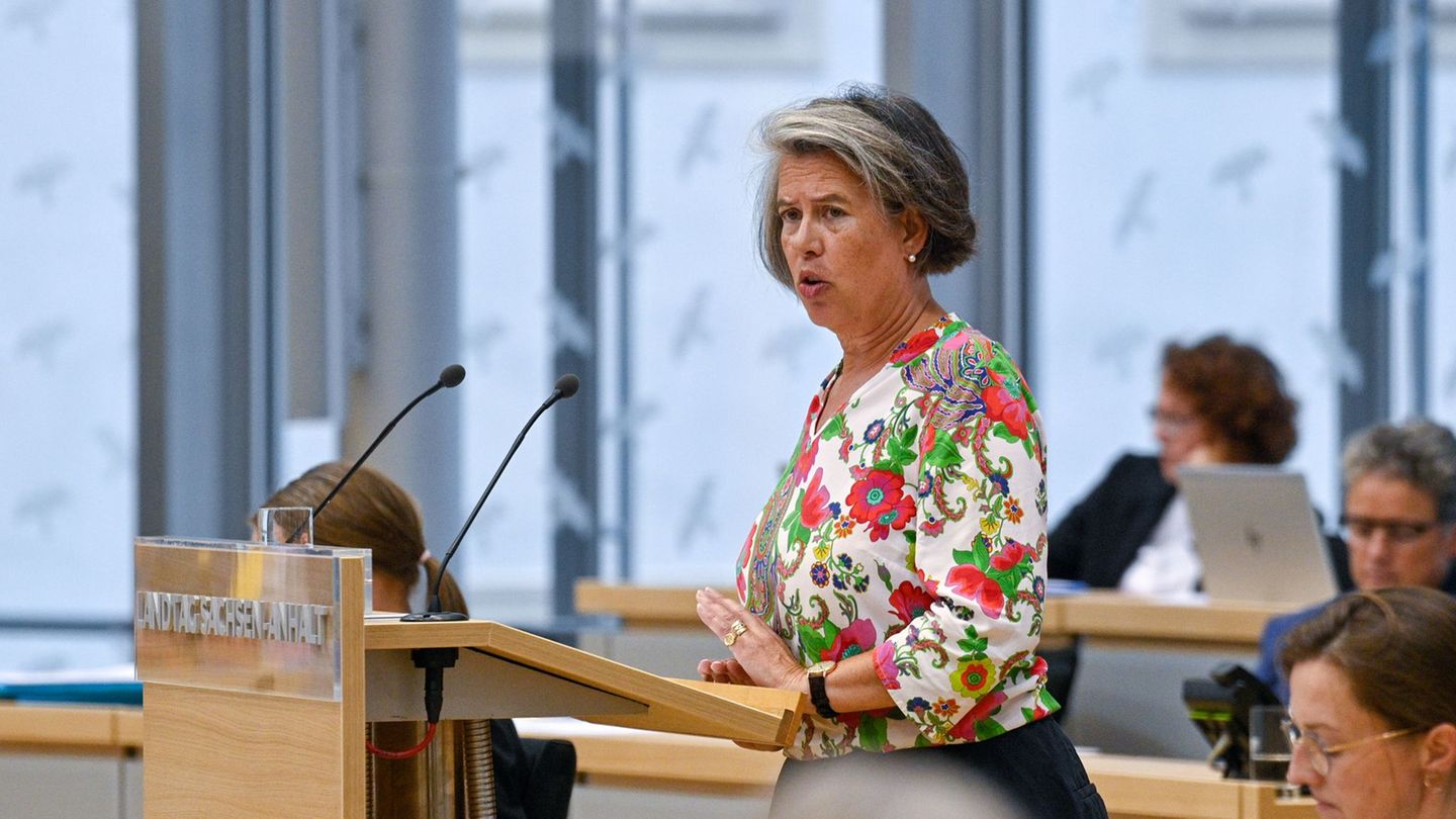 Wer sich integriert habe und seinen eigenen Lebensunterhalt verdiene, bleibe willkommen, sagt Innenministerin Tamara Zieschang (