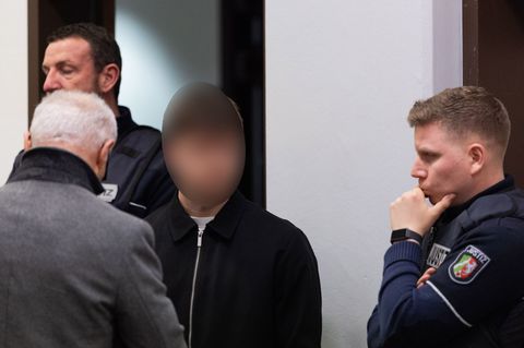 Im Kölner Prozess um ein mutmaßliches Autorennen mit zwei Toten wurden die Urteile gesprochen. (Archivbild) Foto: Rolf Vennenber