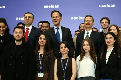 Rutte beim Besuch des Rüstungsunternehmens Aselsan