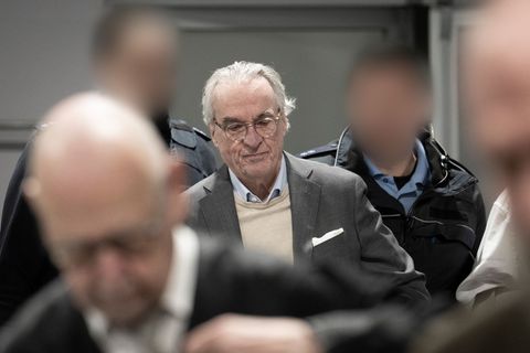 Reuß beantwortete die Fragen seines Anwalts über mehrere Stunden. (Archivbild) Foto: Boris Roessler/dpa POOL/dpa