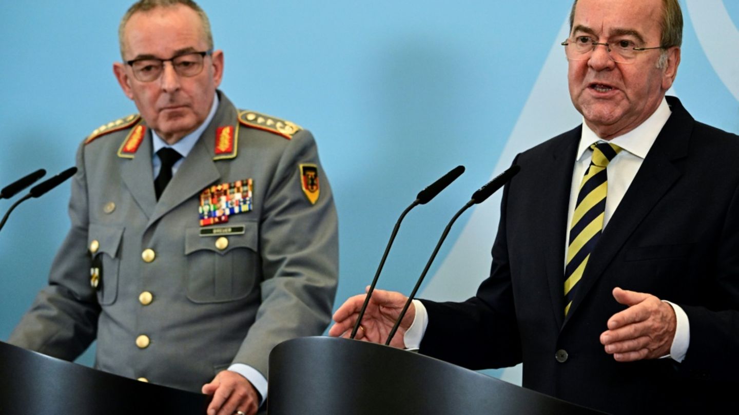 Minister Pistorius (r.) und Generalinspekteur Breuer