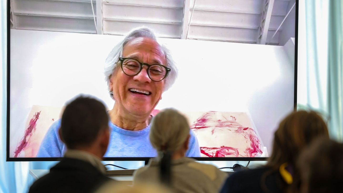 Der Bildhauer Anish Kapoor erhält den mit 10.000 Euro dotierten Lehmbruck-Preis. Foto: Christoph Reichwein/dpa