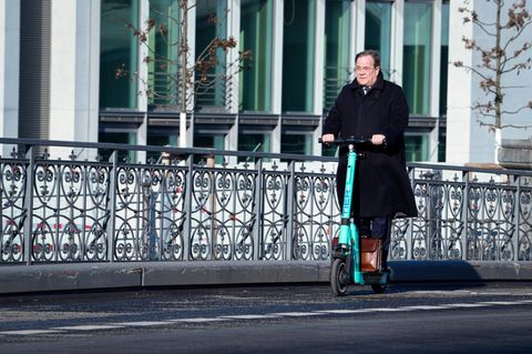 Armin Laschet E-Scooter