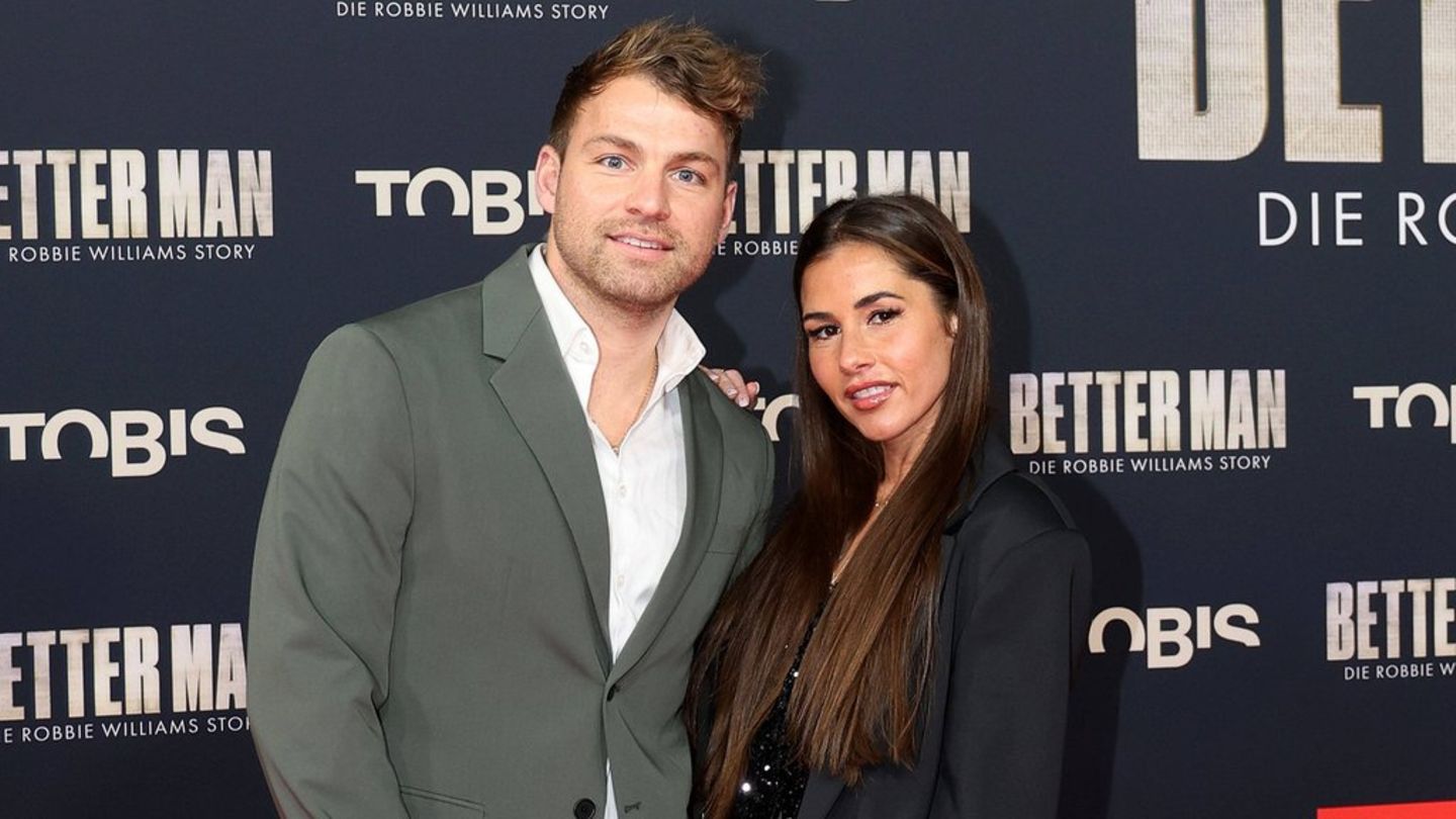 Sarah Engels mit Ehemann Julian bei einer Filmpremiere im Dezember 2024 in Köln.