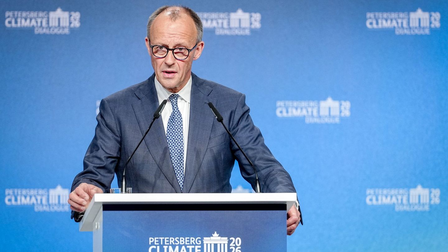 Bundeskanzler Merz betont Verlässlichkeit in der Klimapolitik. Foto: Kay Nietfeld/dpa