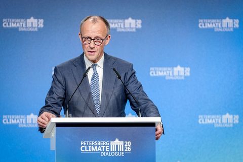 Bundeskanzler Merz betont Verlässlichkeit in der Klimapolitik. Foto: Kay Nietfeld/dpa