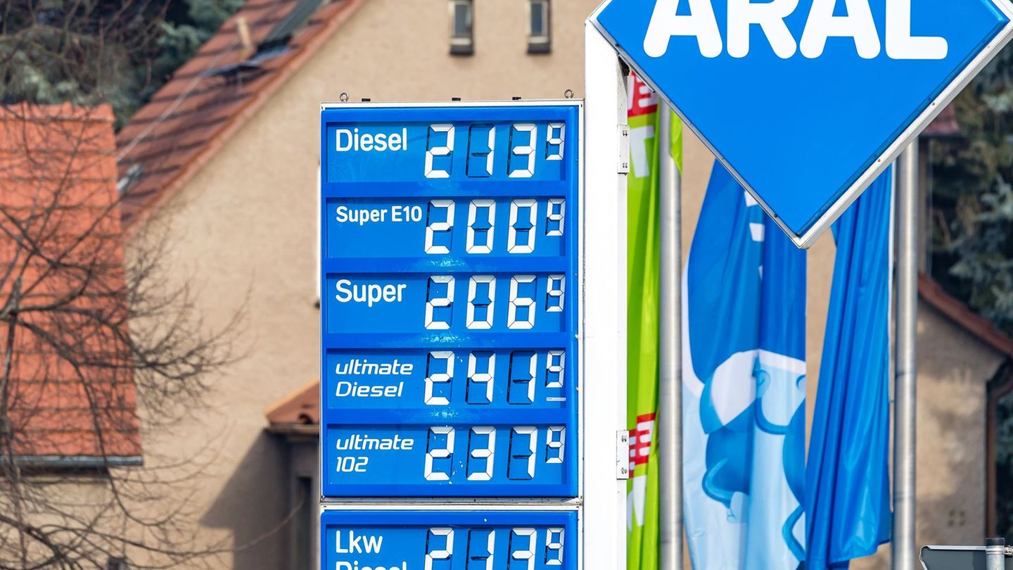 Tanken ist teuer geworden. (Symbolbild) Foto: Frank Hammerschmidt/dpa