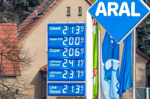 Tanken ist teuer geworden. (Symbolbild) Foto: Frank Hammerschmidt/dpa