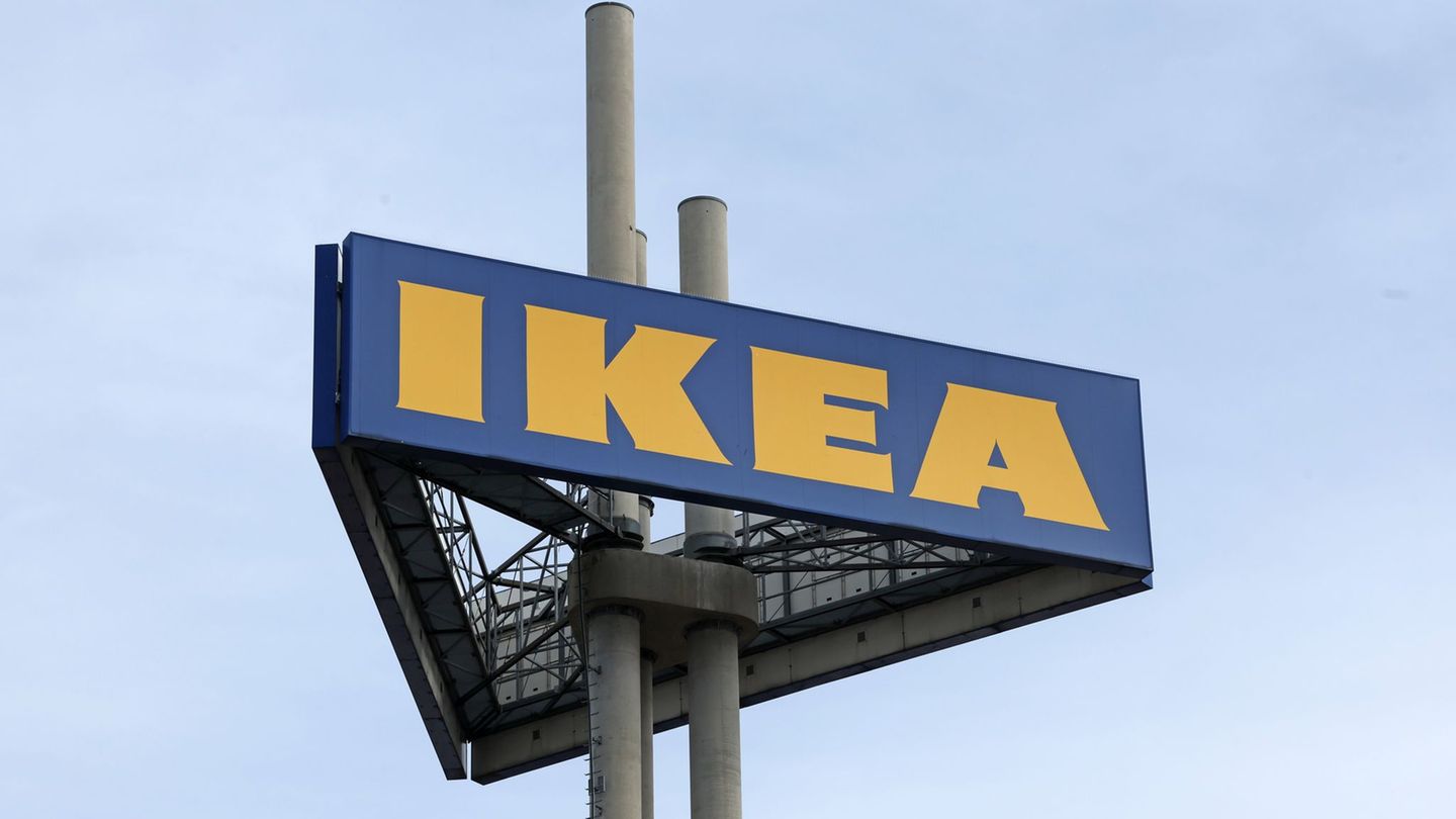 Sieben Angeklagte stehen vor Gericht. (Symbolbild) Foto: Bernd Wüstneck/dpa