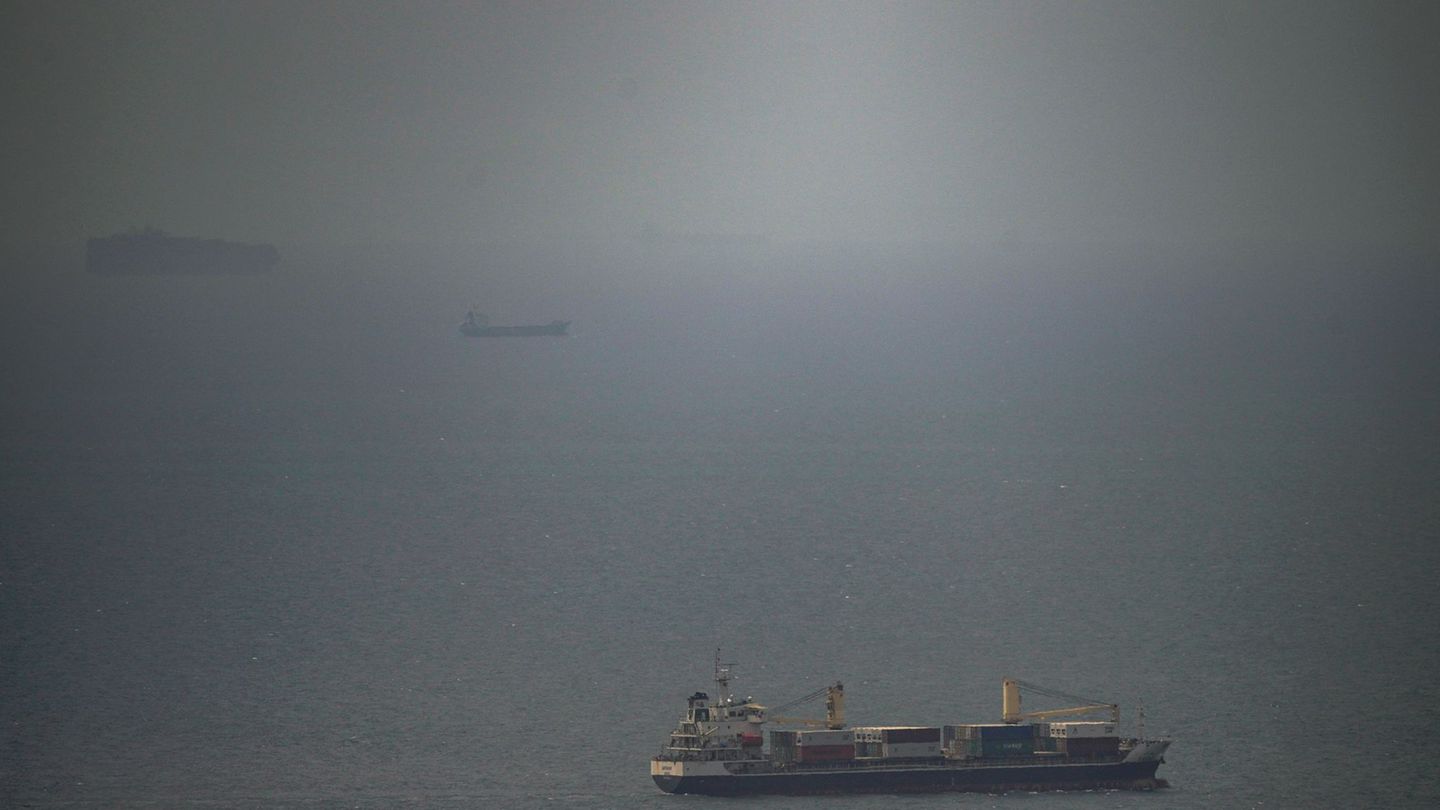 Die Straße von Hormus bleibt blockiert. Foto: Uncredited/AP/dpa