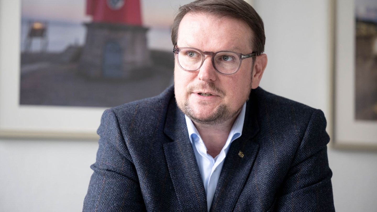 "Absolut unzufrieden": Emdens OB dringt auf Durchbruch bei Außenems-Vertiefung