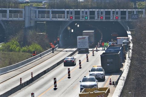 Eine Spur des Tunnels war bereits vor gut einem Monat wieder geöffnet worden. (Archivbild) Foto: Andreas Rometsch/KS-Images/dpa