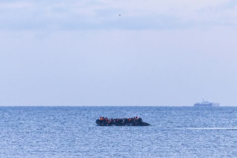 Boot mit Migranten im Ärmelkanal