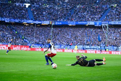 Der HSV will mit seiner Genossenschaft die Kapazität im Volksparkstadion erweitern. (Archivbild) Foto: Gregor Fischer/dpa