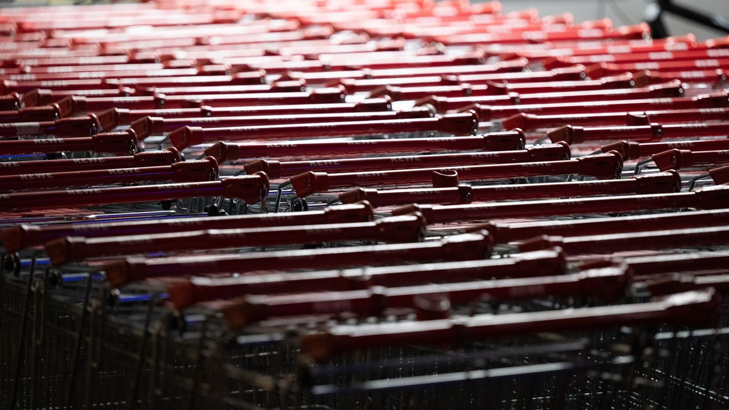 Verdi beklagt: Der Handel erziele Milliardengewinne, aber bezahle die Mitarbeiter unzureichend. (Archivbild) Foto: Sebastian Kah